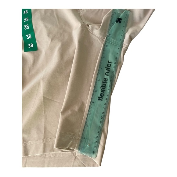 Columbia Men's Beige Cargo Shorts Size 38 - Picture 8 of 11